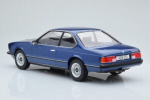 BMW 628 CSi E24 Bleu MCG 1:18 MCG18164 Métal — image 4 sur 5