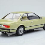 BMW 628 CSi E24 Vert Clair MCG 1:18 - image 2 of 5