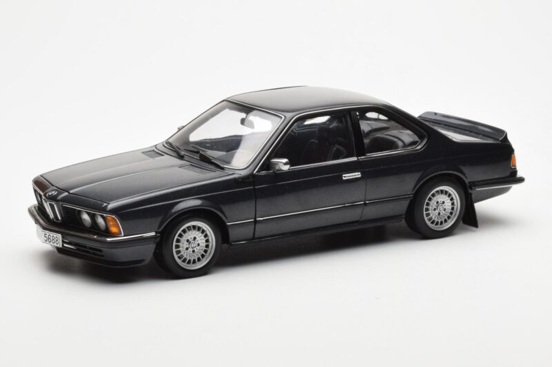 BMW 635 CSi E24 Diamant Noir Métallique AUTOart 1:18