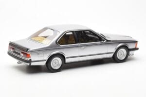 BMW 635 CSi E24 Argent Otto 1:18 OT313 Résine — image 2 sur 6