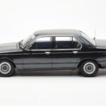 BMW 733i E23 Noir Metallic KK-Scale 1:18 - image 3 of 6