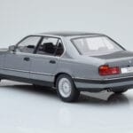 BMW 7 Series E32 740i Argent MCG 1:18 MCG18161 Métal - image 4 of 5