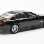 BMW 750Li F02 Facelift Carbon Noir Kyosho 1:18 - image 3 of 8