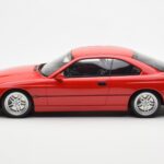 BMW 850 CSi E31 Rouge Otto 1:18 - image 3 of 6