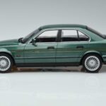 BMW Alpina B10 4.6 E34 Vert MCG 1:18 MCG18229 Métal - image 3 of 6