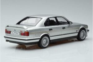 BMW Alpina B10 4.6 E34 Argent MCG 1:18 MCG18231 Métal — image 2 sur 5