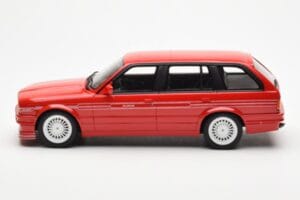 BMW Alpina B3 2.7 E30 Touring Rouge Otto 1:18 OT366 Résine — image 3 sur 6