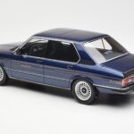 BMW Alpina B7S E12 Turbo Dark Sapphire Bleu Métallique Otto 1:18 - image 5 of 6