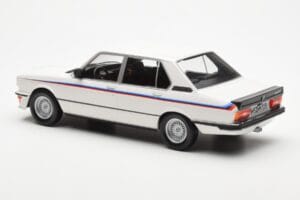 BMW M535i E12 Blanc Norev 1:18 183265 Métal — image 4 sur 5