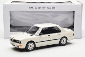 BMW M535i E28 Blanc Norev 1:18 183260 Métal — image 6 sur 6