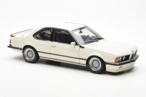 BMW M635 CSi E24 Blanc Dealer Edition AUTOart 1:18 80430145829 Métal — image 6 sur 8