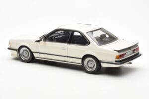 BMW M635 CSi E24 Blanc Dealer Edition AUTOart 1:18 80430145829 Métal — image 7 sur 8