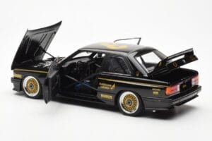 BMW M3 E30 #3 J. Richards Austrian Airlines ATCC 1987 AUTOart 1:18 88745 Métal — image 5 sur 8