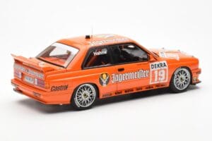BMW M3 E30 #19 A. Hahne Jägermeister DTM 1992 AUTOart 1:18 89248 Métal — image 3 sur 8