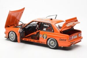 BMW M3 E30 #19 A. Hahne Jägermeister DTM 1992 AUTOart 1:18 89248 Métal — image 5 sur 8