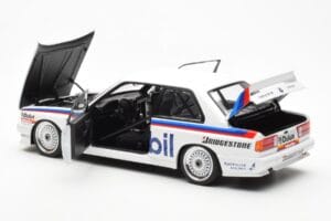 BMW M3 E30 #5 P. Brock Mobil ATCC 1988 AUTOart 1:18 88845 Métal — image 5 sur 8