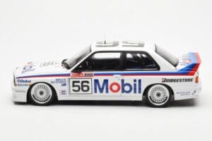 BMW M3 E30 #56 P. Brock / J. Richards Mobil Bathurst 1000 1988 AUTOart 1:18 88847 Métal — image 4 sur 9