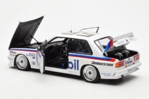BMW M3 E30 #56 P. Brock / J. Richards Mobil Bathurst 1000 1988 AUTOart 1:18 88847 Métal — image 5 sur 9