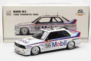 BMW M3 E30 #56 P. Brock / J. Richards Mobil Bathurst 1000 1988 AUTOart 1:18 88847 Métal — image 9 sur 9