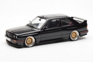 BMW M3 E30 Sport Evolution Noir Custom Wheels AUTOart 1:18