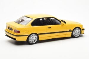 BMW M3 E36 Jaune Otto 1:18 OT666 Résine — image 2 sur 6