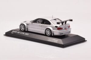 BMW M3 E46 GTR Street Argent Minichamps 1:43 403012105 Métal — image 3 sur 4
