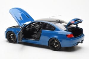 BMW M3 E92 Laguna Seca Blue Kyosho 1:18 08734LBL Métal — image 5 sur 8