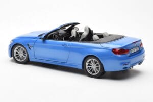 BMW M4 F83 Cabriolet Yas Marina Bleu Paragon 1:18 80432339612 Métal — image 7 sur 8