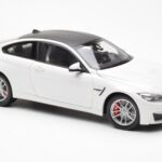 BMW M4 F82 Frozen Brilliant Blanc Paragon 1:18 - image 6 of 8