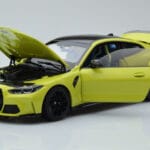 BMW M4 G82 Jaune Édition Concessionnaire Minichamps 1:18 - image 2 of 8