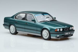 BMW M5 E34 Cecotto Edition Vert Otto 1:18 OT968 Résine — image 4 sur 6