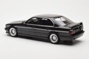 BMW M5 E34 Hartge H5 V12 Diamond Noir Metallic Otto 1:18 OT362 Résine — image 5 sur 6