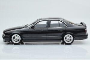 BMW M5 E34 Hartge Noir Otto 1:18 OT362B Résine — image 3 sur 6