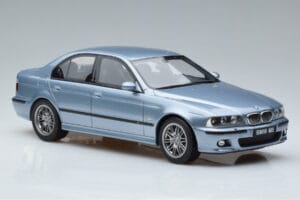 BMW M5 E39 Silverwater Bleu Otto 1:18 OT554 Résine — image 4 sur 6