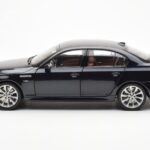 BMW M5 E60 Carbon Noir Kyosho 1:18 - image 4 of 8