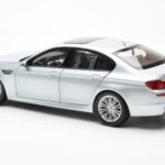 BMW M5 F10 Silverstone Argent Paragon 1:18 - image 7 of 8