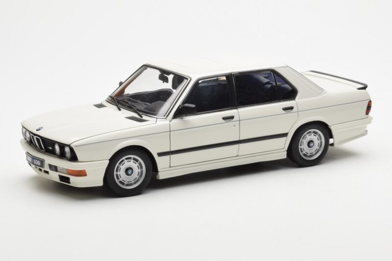 BMW M535i E28 Alpine Blanc AUTOart 1:18