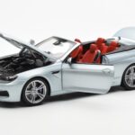 BMW M6 F12 Cabriolet Silverstone Argent II Paragon 1:18 - image 2 of 8