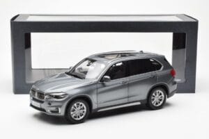 BMW X5 F15 Space Gris Paragon 1:18 80432318988 Métal — image 8 sur 8