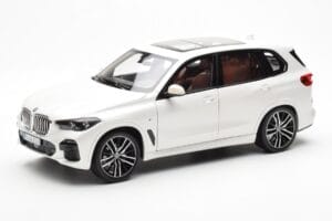 BMW X5 G05 Blanc Paragon 1:18