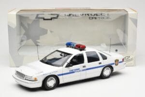 Chevrolet Caprice Cheyenne Police UT Models 1:18 21025 Métal — image 6 sur 6