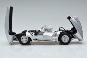Chevrolet Corvette C1 Stingray Concept AUTOart 1:18 71000 Métal — image 4 sur 8