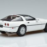 Chevrolet Corvette C4 Blanc AUTOart 1:18 71243 Métal - image 3 of 8