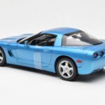 Chevrolet Corvette C5 Bleu Métallique UT Models 1:18 - image 5 of 6