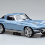 Chevrolet Corvette C2 Sting Ray Bleu Norev 1:18 - image 4 of 6