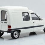 Citroen C15 D Blanc Otto 1:18 - image 2 of 6