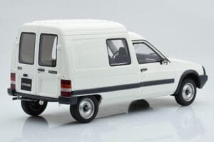Citroen C15 D Blanc Otto 1:18 OT956 Résine — image 2 sur 6