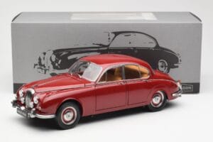 Daimler 250 V8 Rouge Paragon 1:18 PA-98312 Métal — image 8 sur 8