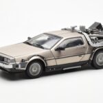 DeLorean DMC-12 Time Machine Back to the Future Argent Sun Star 1:18