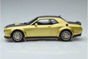 Dodge Challenger R/T Scat Pack Widebody 50e Anniversaire GT Spirit 1:18 GT411 Résine — image 3 sur 6